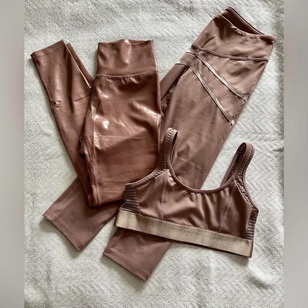 BELOFORTE & JED NORTH
PRE-OWNED | SET Bra & Capri Pants
NWOT Sparkly Leggings - Picture 1 of 13